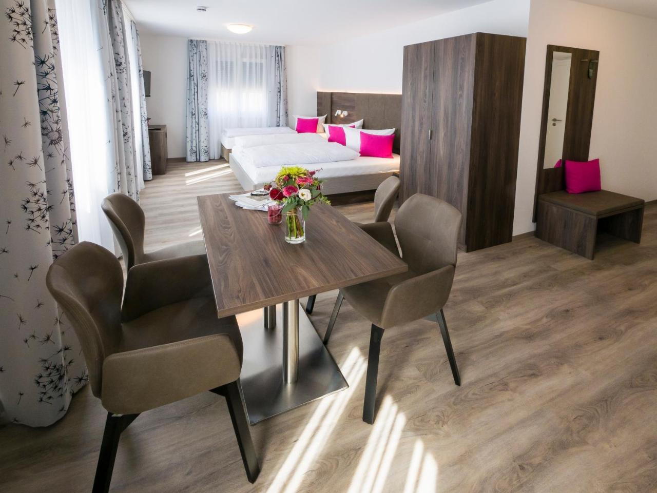 Hotel Loewen Garni - B&B Руст Екстериор снимка